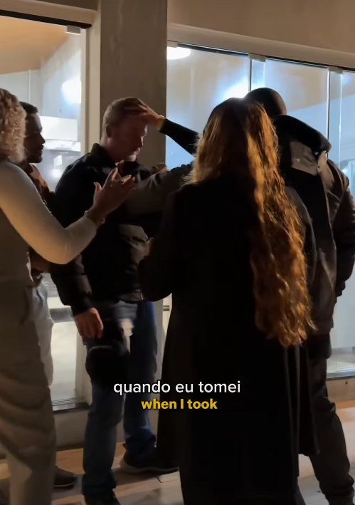 Se quería quitar la vida pero Dios lo detuvo guiándolo hacia una reunión cristiana de alabanza y adoración